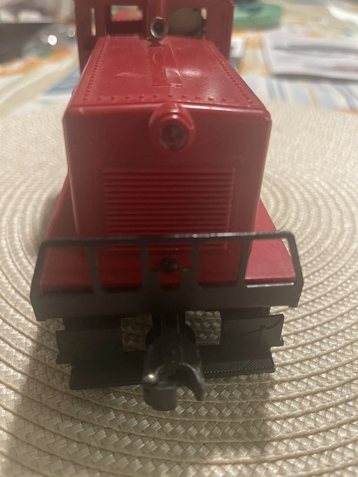 VINTAGE 1956 POSTWAR LIONEL 627 LEHIGH VALLEY GE44 TON CENTERCAB DIESEL SWITCHER - Image 3 of 4