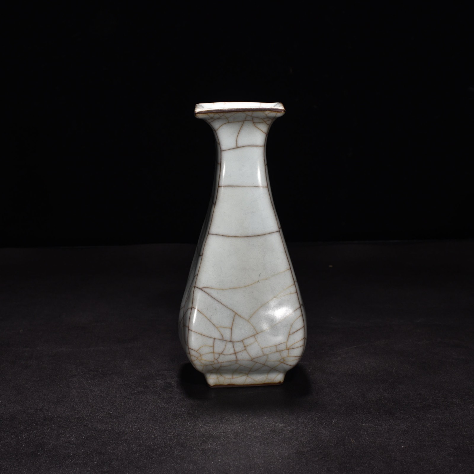 7.1" Old Antique Porcelain Song Guan Kiln Moon White Glaze Square Yuhuchun Vase