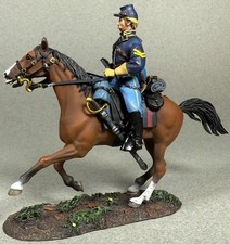 BRITAINS CIVIL WAR UNION 31504 UNION CAVALRY CORPORAL ON TROTTING HORSE NO. 1