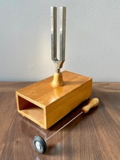 Clarissima Studio Tuning Fork 440Hz and Resonator Box