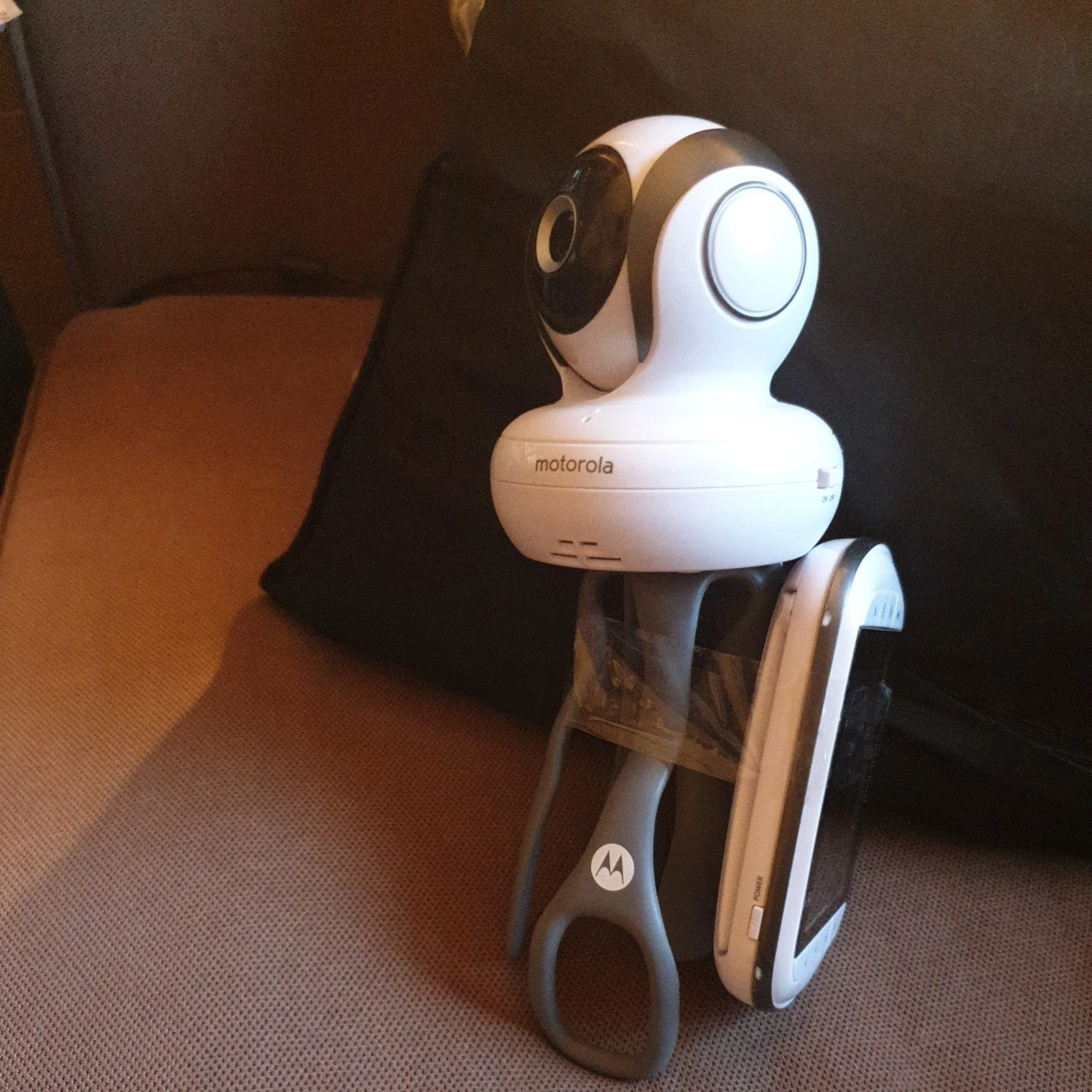 Baby monitor Motorola MBP36S Dig Video Baby Monitor/STAND ex con(NO POWERLEAD
