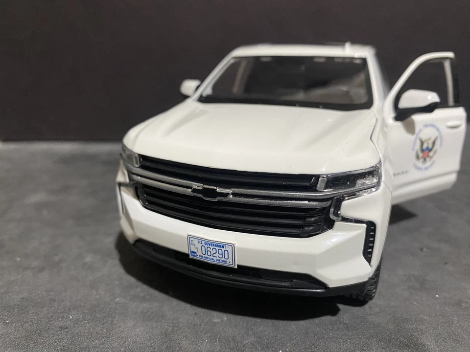 NTSB 1:26 Scale Chevrolet Tahoe Custom Response Vehicle - Image 2 of 4