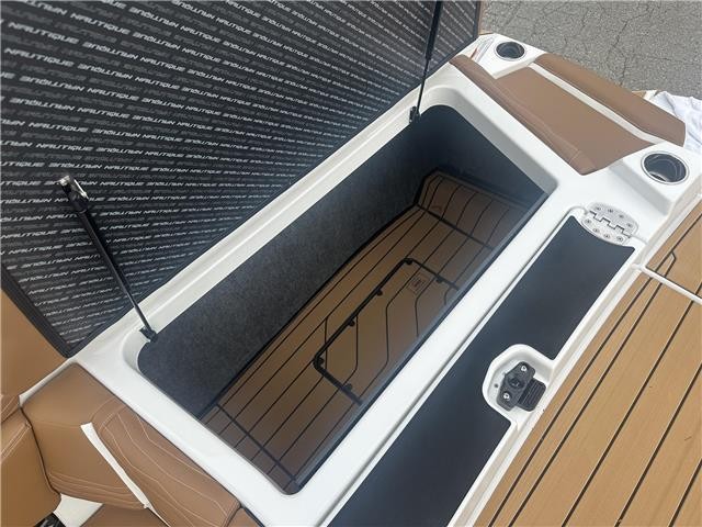 2025 Nautique G23  Victory Red