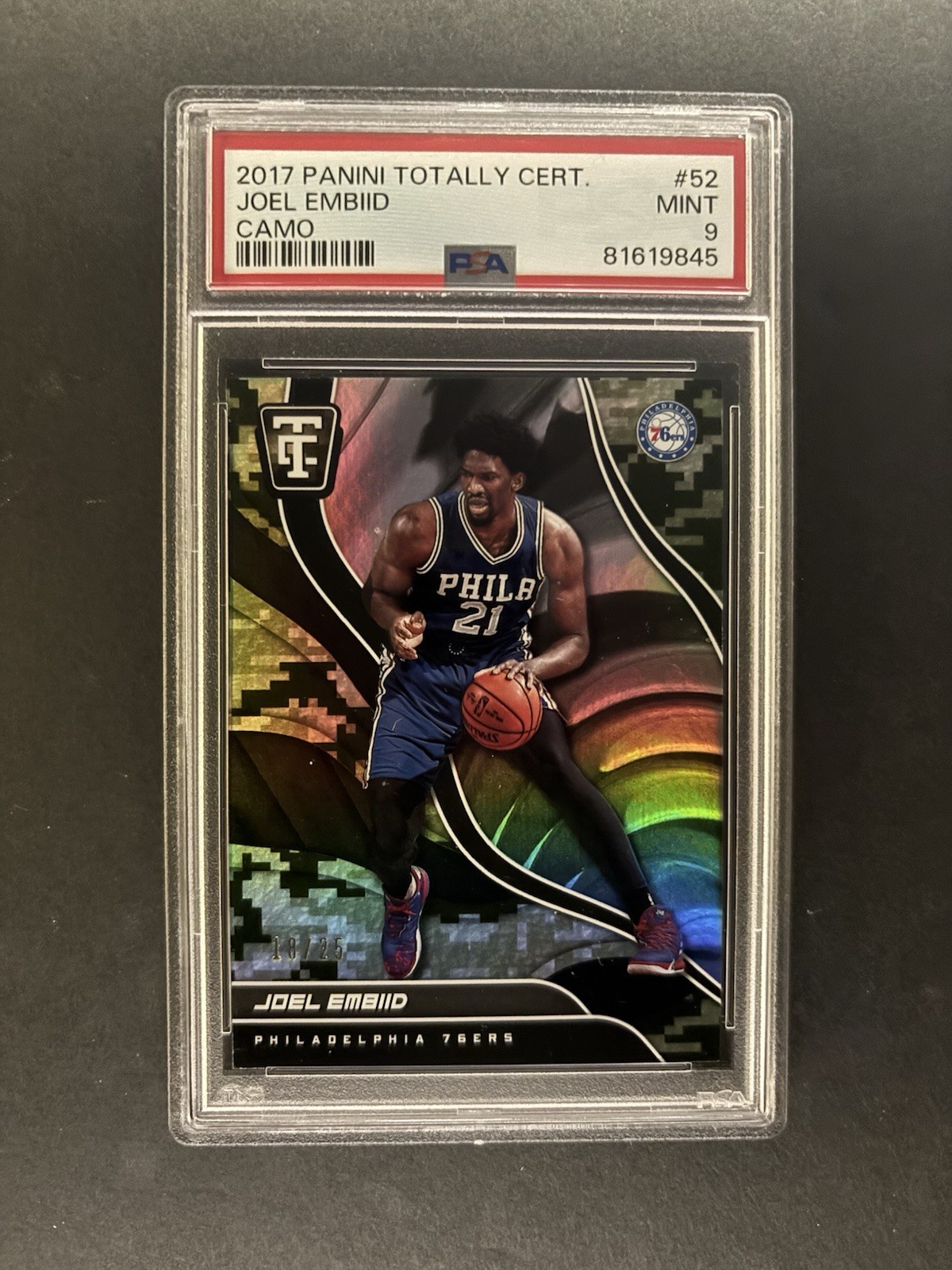 2017-18 Panini Totally Certified - Joel Embiid #52 Camo /25 PSA 9