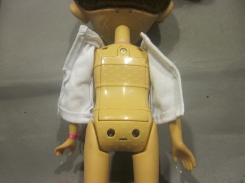 Toy Play LLC MAYA KUNSTSTOFFPUPPE, DIE SPRICHT UND EINEN SICH DREHENDEN PFERDESCHWANZ HAT 14 ZOLL - Bild 5 von 6