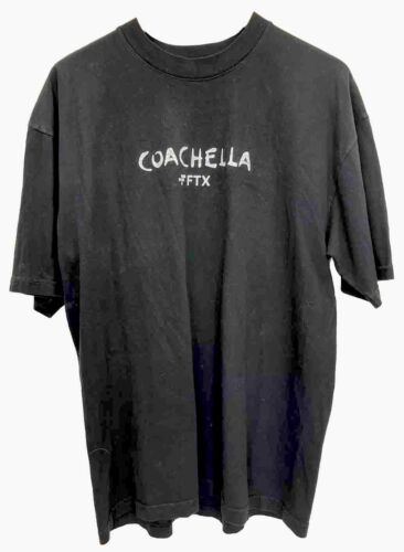 Camiseta Festival de Música y Artes del Valle de Coachella 2022 FTX Desert Crater Talla L - Imagen 2 de 7