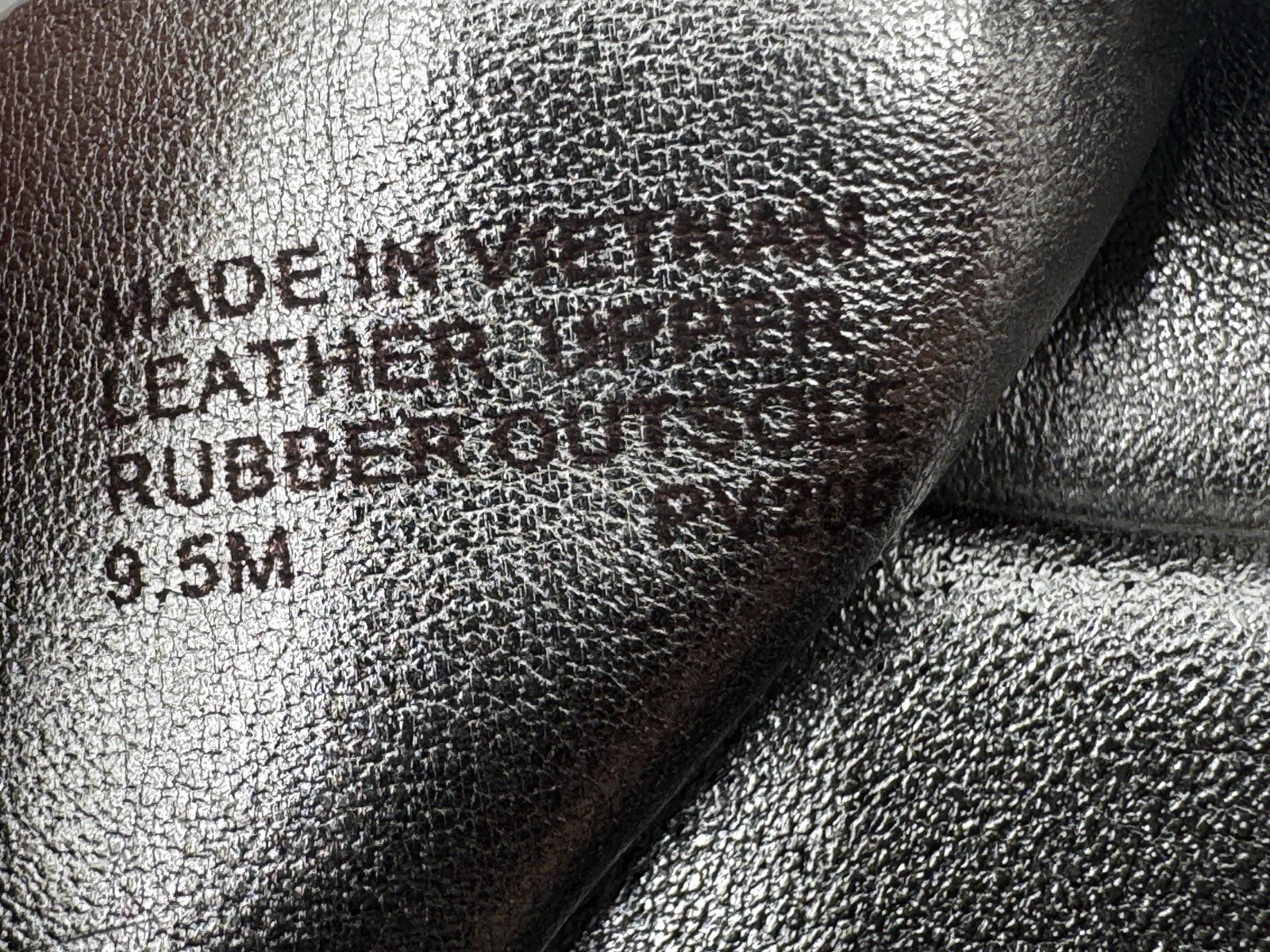 Michael Kors August Toe Loop Flat Sandals Women's Size 9.5 Silver Leather   thumbnail 8