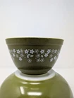 Pyrex 401 Spring Blossom Bowl 1-1/2 Pt Avocado Green & White Crazy Daisy Vtg USA