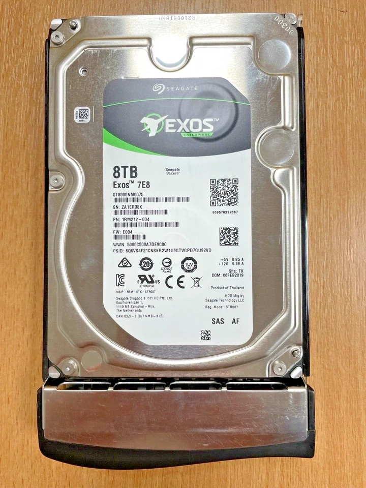 Seagate Enterprise 8TB 3.5 SAS HDD Festplatte v5 - ST8000NM0075