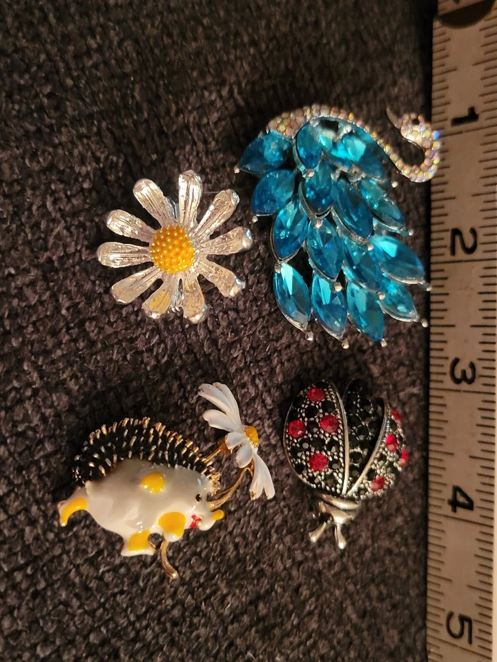 Lote de prendedores broches bonitos para damas estrás esmalte cisne erizo margarita Ladybug E111 Foto 2 de 4