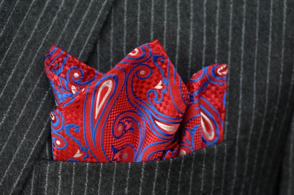 Cuadrado de Bolsillo Lord R Colton Masterworks - Capilla Rubí Rojo Seda - $75 Minorista Nuevo Foto 4 de 4