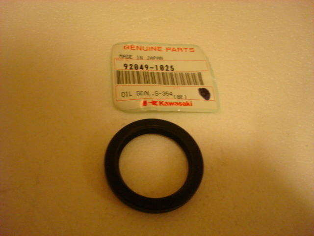 ライク NOS Kawasaki KZ550 KZ1000 KZ1100 KZ1300 ZG1100 ZN1100 OEM Oil Seal