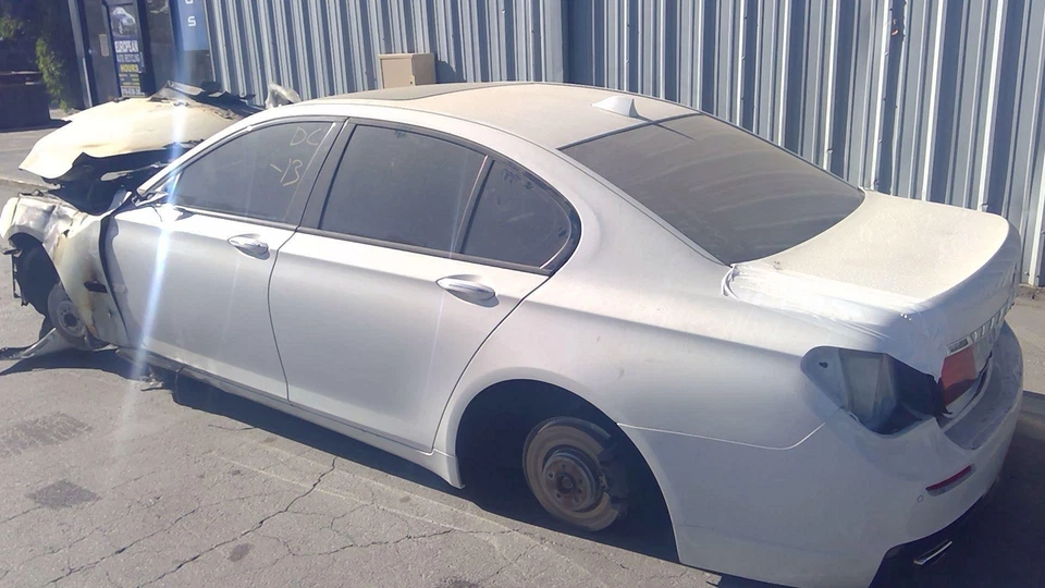 11 12 13 14 15 BMW ALPINA B7 carrocería del acelerador Foto 4 de 4