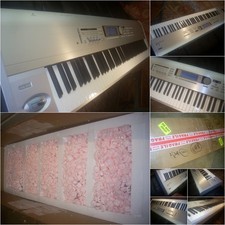 Korg Triton LE88 LE 88  SUPER CLEAN  FAST SAFE SHIPPING  LoOK RARE 