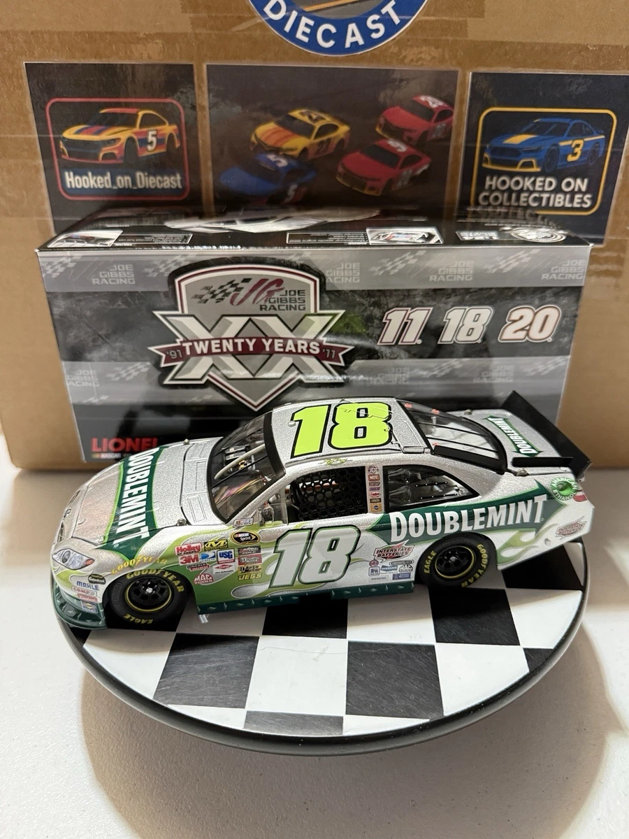Action Kyle Busch Diecast Racing Cars 2011 Vehicle Year for sale