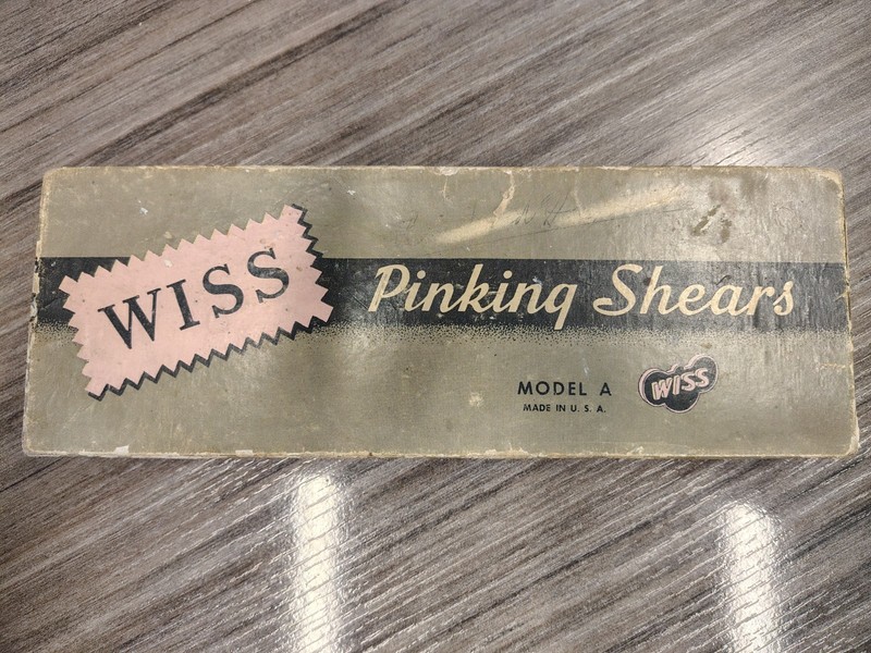 VTG WISS PINKING SHEARS MODEL A  NEWARK, NJ 10 1/2" W/BOX