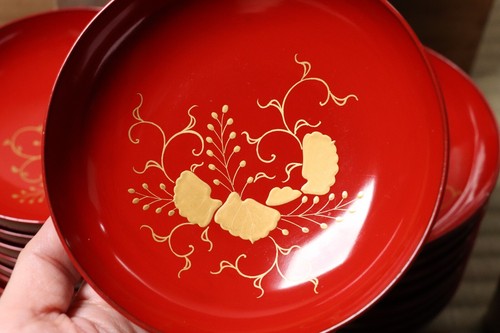 Japanese Red Lacquer Wooden Plates 4.65inch Set of 19 Gold Paulownia Meiji Era - Picture 2 of 20