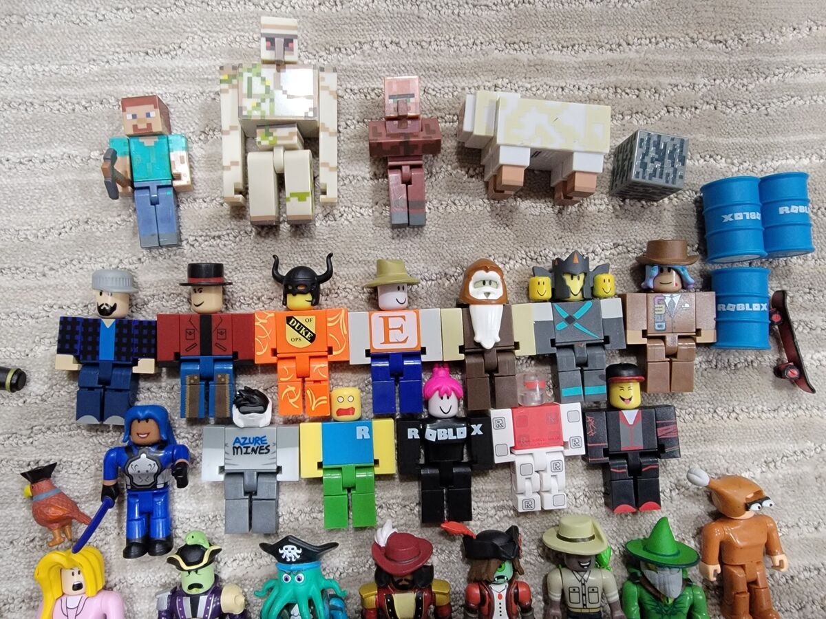 Minecraft, Roblox Figure Lot