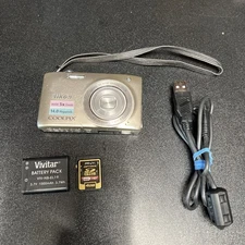 Nikon COOLPIX S3100 14.0MP Digital Camera Silver w Charging Cable & Card  TESTED