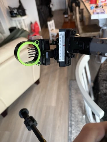 Prime Black 5 , 60-70, Hamskea hybrid Hunter pro, New String, Black Gold slider