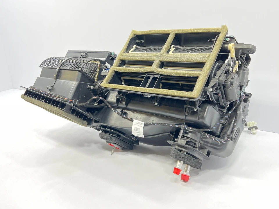 2017 - 2025 CHRYSLER PACIFICA CAJA DE CARCASA DE CALEFACCIÓN DELANTERA DE AIRE ACONDICIONADO OEM 68216209AL Foto 3 de 4