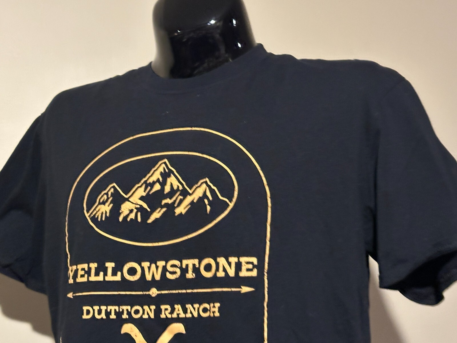 YELLOWSTONE official Dutton Ranch Paramount t-shi… - image 6