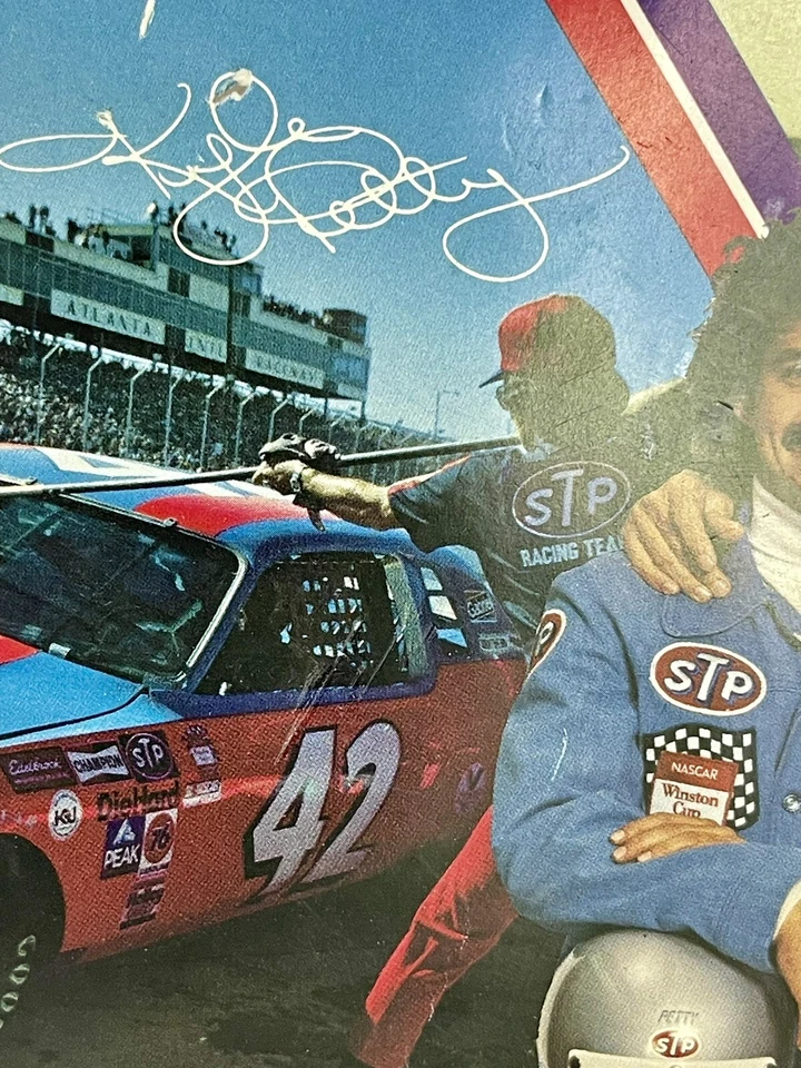 Vintage 1980 Richard & Kyle Petty STP Post Card - Imagem 3 de 4