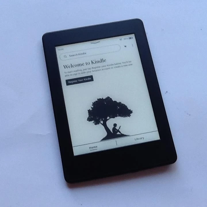 Kindle Paperwhite(第7世代) Wi-Fiモデル4GB Kindle Paperwhite（第7世代 広告つき）を今さらレビュー - plz