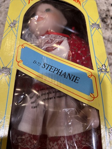 Happy Memories Toddler Collection Porcelain Doll D-73 Stephanie Heritage Mint - Picture 2 of 7