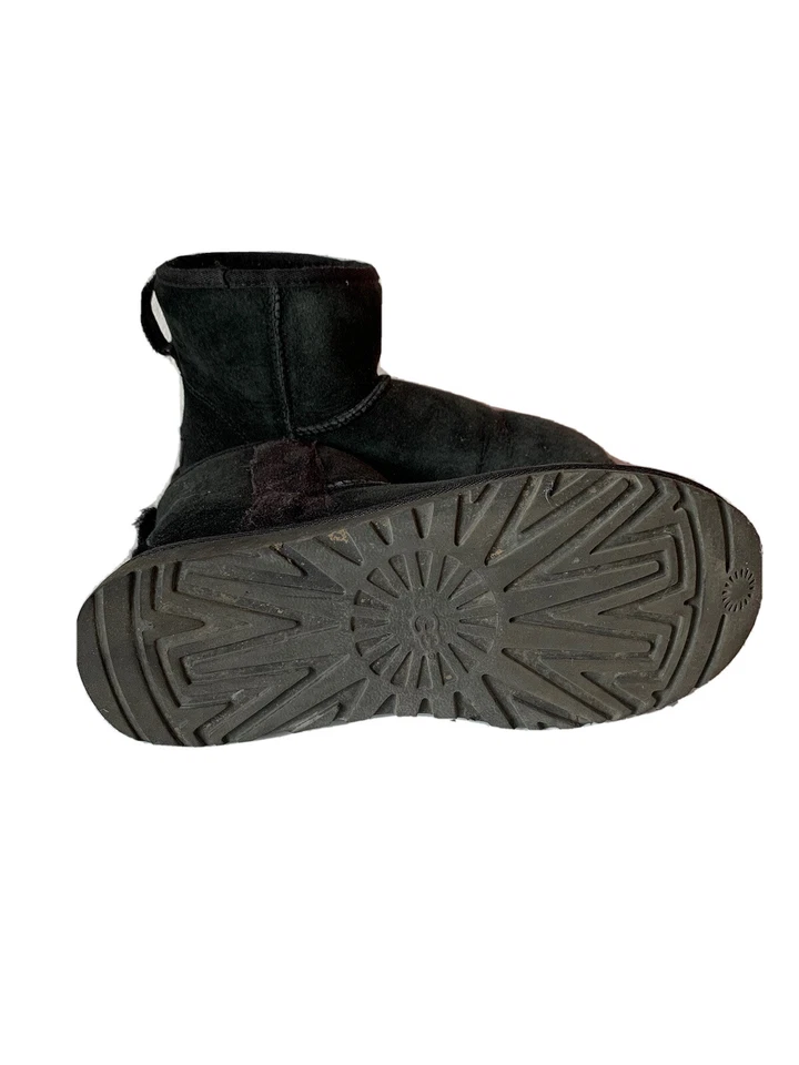 UGG Classic Mini II Frauen Stiefel - Schwarz, EU 38, Foto 3 von 5