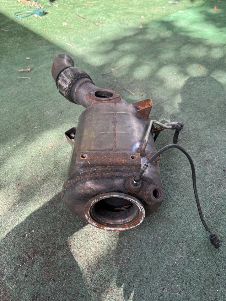 Filtro de partículas diésel DPF para BMW X5 E70 3.0D X6 E71 30D M57N2 Foto 2 de 3