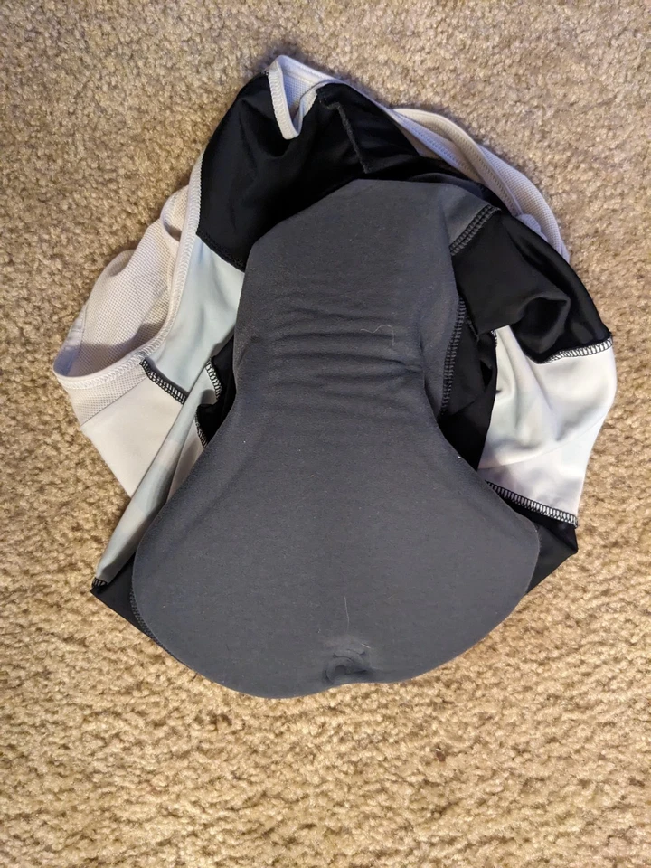 Womens Black White and Blue Cycling Bib Shorts Size Medium - Image 3 of 3