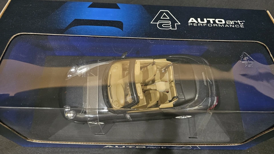 Tipo de coche 1/18 Porsche 911 Carrera Facelift basalto negro metálico Diecast Black Foto 4 de 4