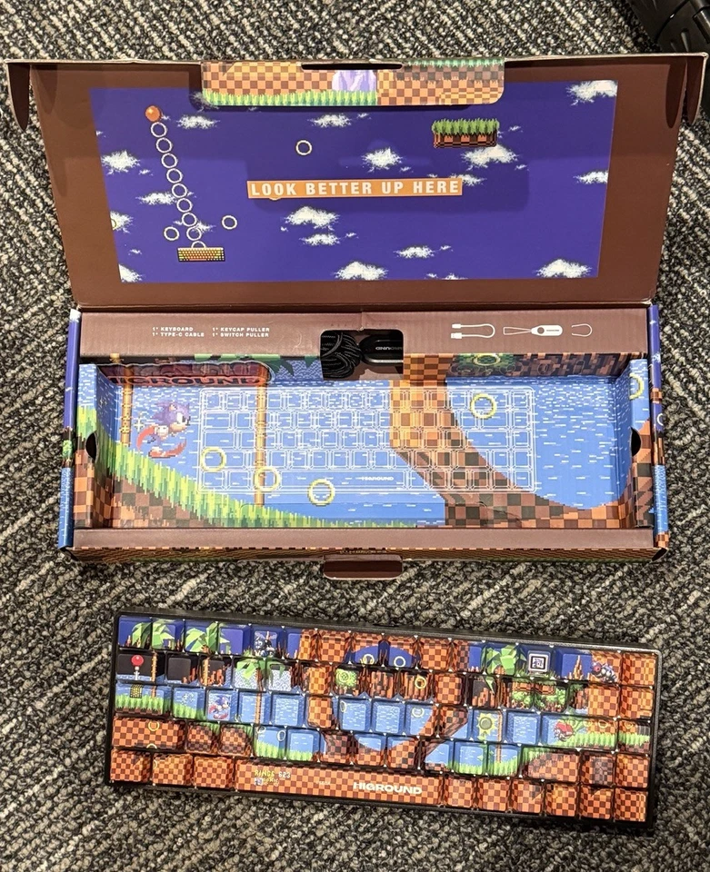 Higround x Sonic The Hedgehog Green Hill Zone Keyboard - Image 3 of 4