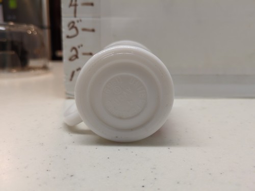 Vintage Avon Snoopy Mini Milk Glass Mug Flying Ace Dated 1969 - Picture 5 of 6