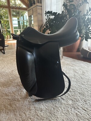 Amerigo Equipe La Belle Sattel Schwarz 17 1/2 Zoll, Mittlere Kammer, gepflegt