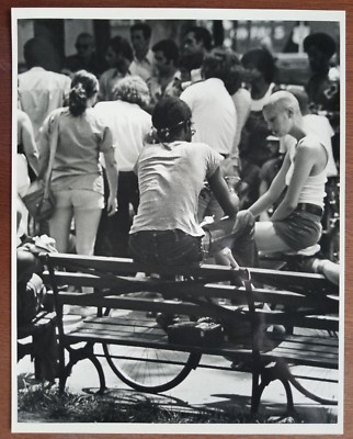 NEW YORK City Retro Woman Blonde Bald c1973 B&W Glossy Real Photo 8x10