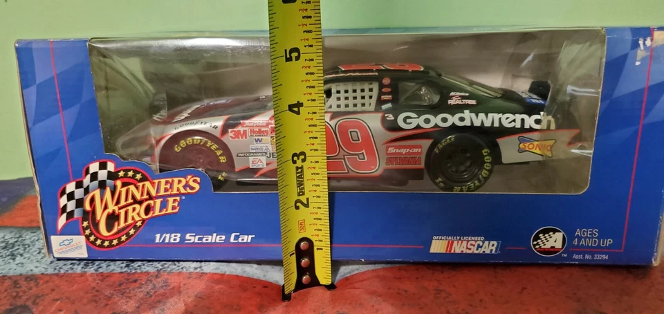 NASCAR 2003 GANADOR CÍRCULO ESCALA 1/18 COCHE NEGRO #29 KEVIN HARVICK Nº 21451 0001 Foto 3 de 4