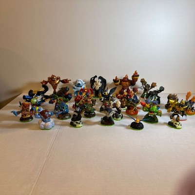Skylanders - Giants Character Figures Activision - Lot of 31 figures 