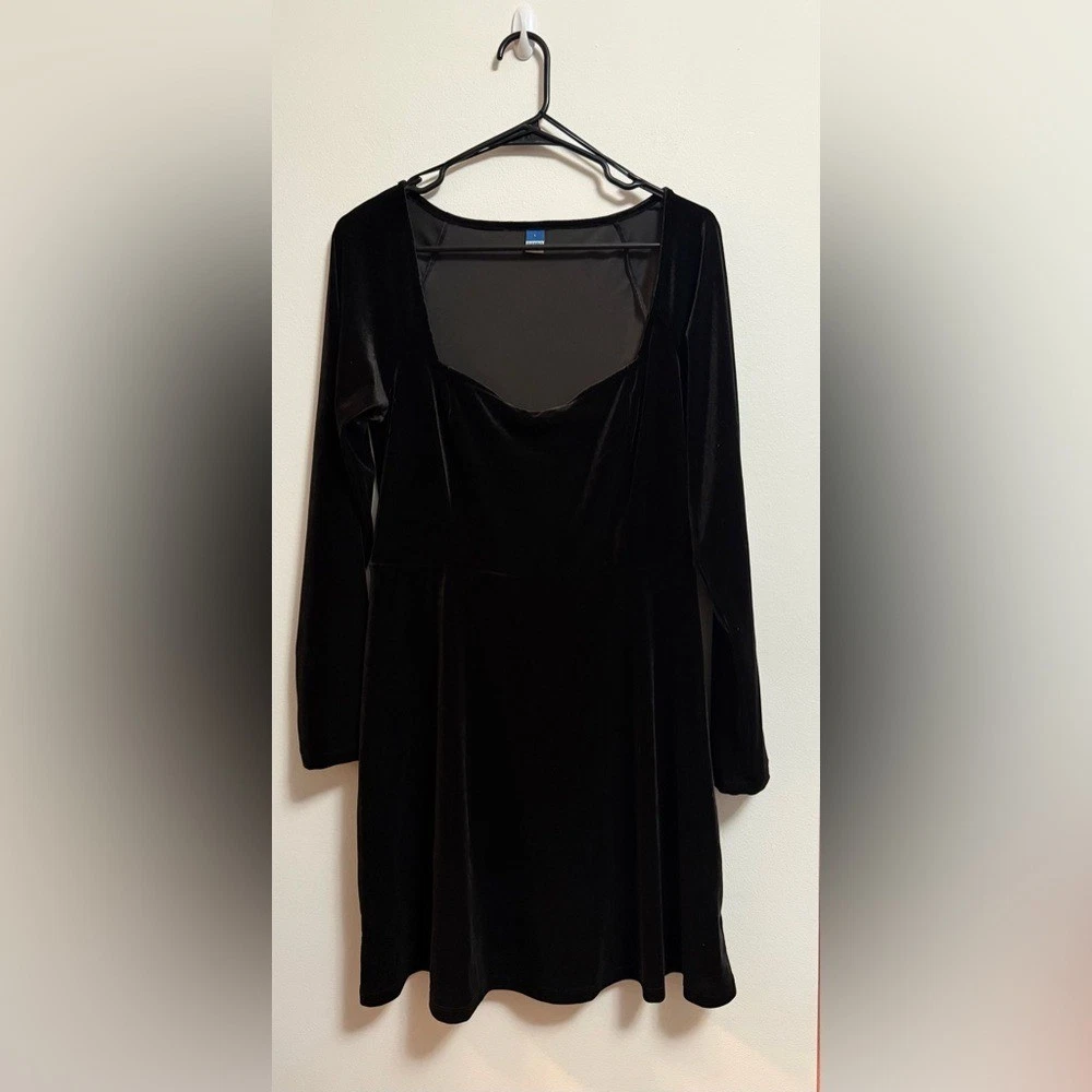 old navy black long sleeve dress Dresses for Women for sale Construction:Cemented Construction Black Dress Sneakers for spread collar long sleeves BadgeIS