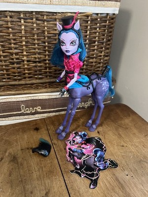 Monster High Freaky Fusion Avea Trotter Doll 2013 - missing a wing