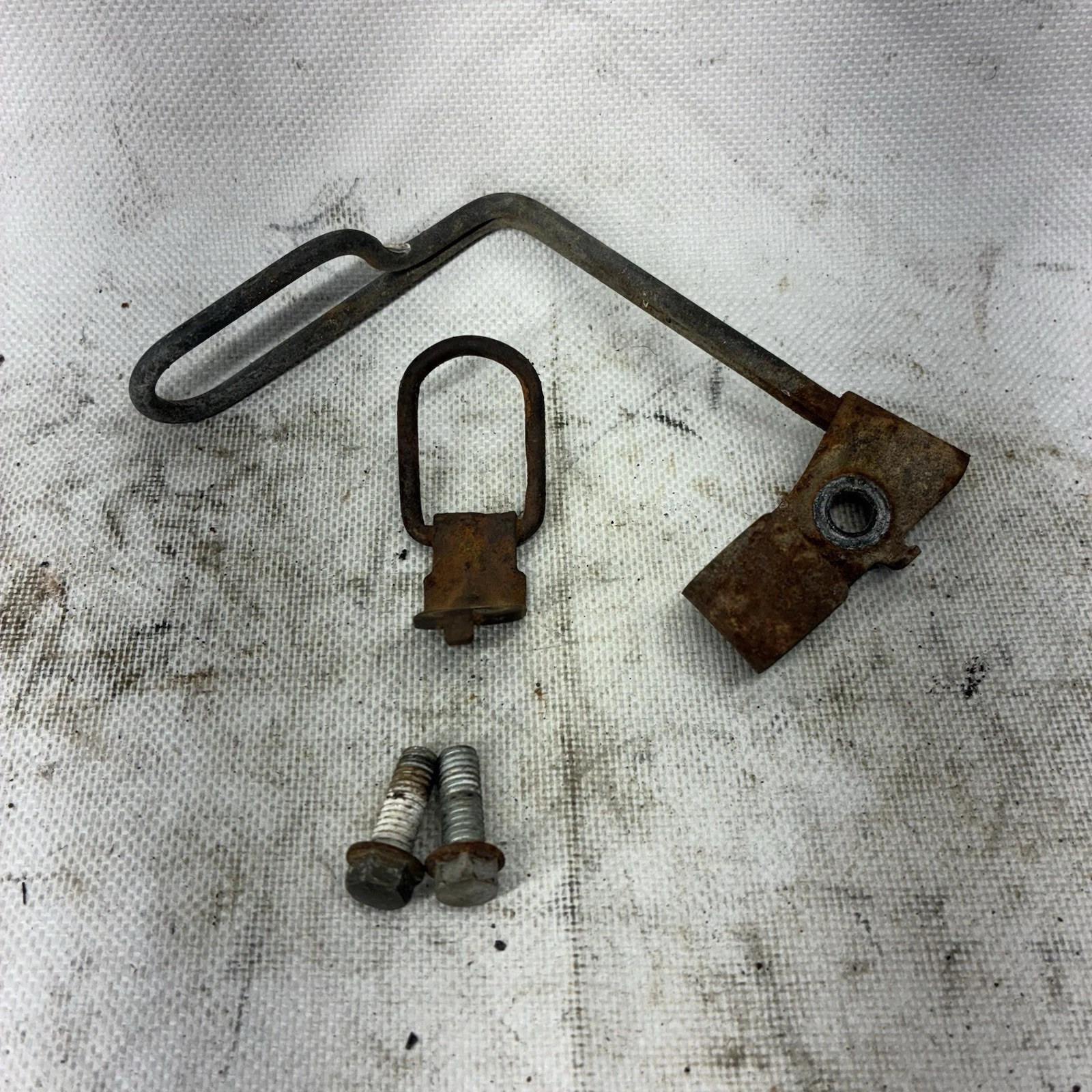 YAMAHA RAPTOR 660 YFM REAR BRAKE CABLE LINE HOLDER Mount