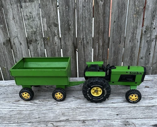 Vintage Tonka Farm Tractor & Wagon Trailer