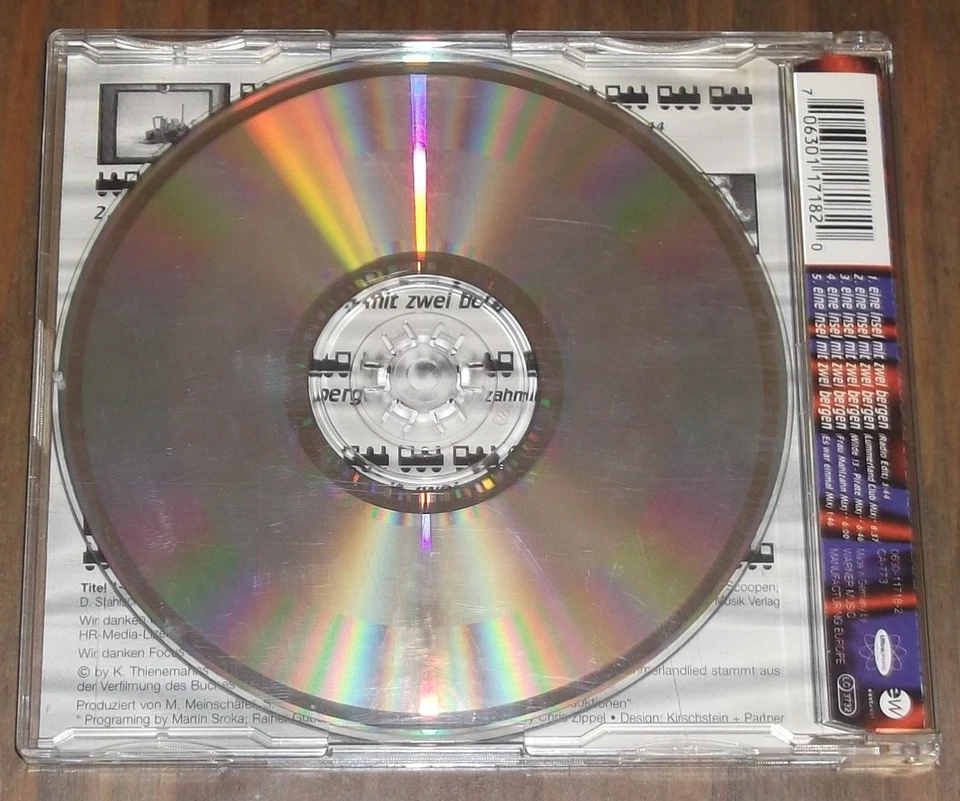 Dolls United Feat. JIM KNOPF & Lukas der Lokomotivführer Eine Insel mit 2 Bergen - Bild 2 von 4