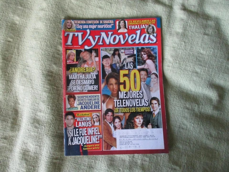 Thalia / Valentino Landus  / Jacqueline Andere / Shakira TVyNovelas May 21 2005 - Image 2 of 4