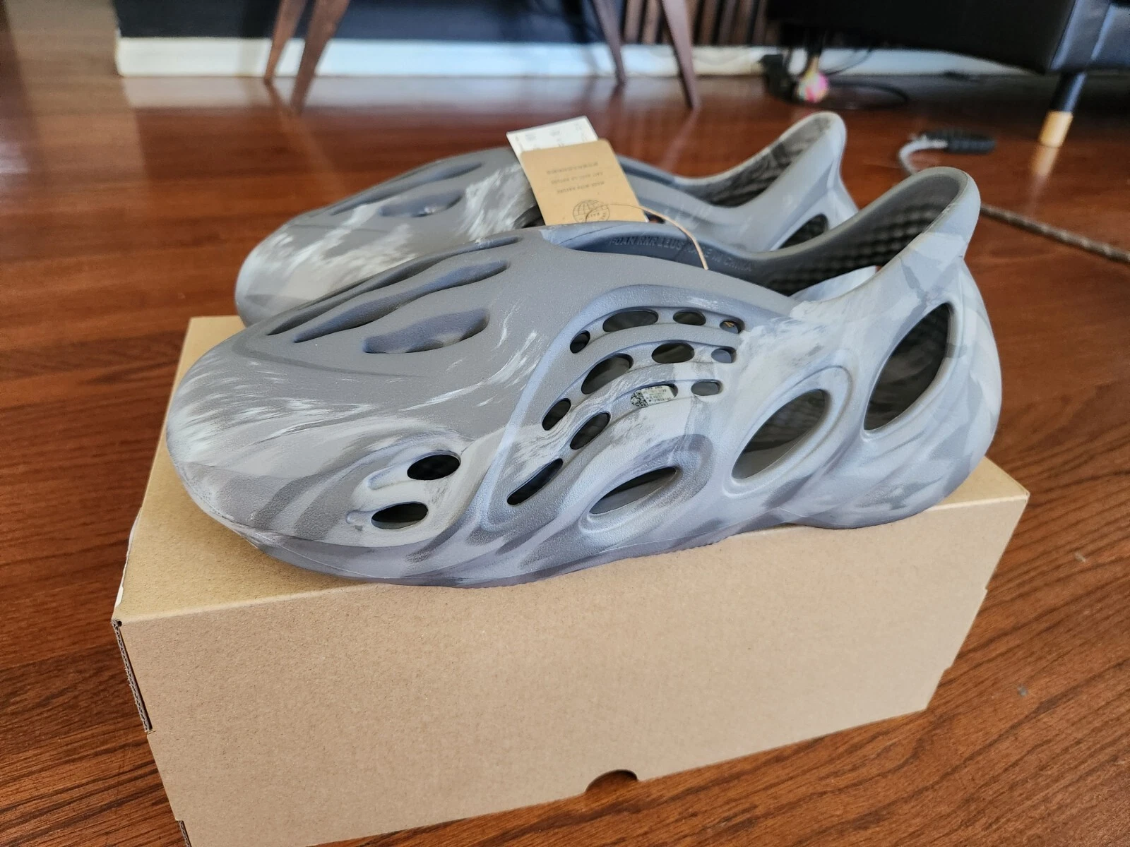 Taglia 11 Yeezy Foam RNR (MX Grafite) Foam Runner Mx Grigio.