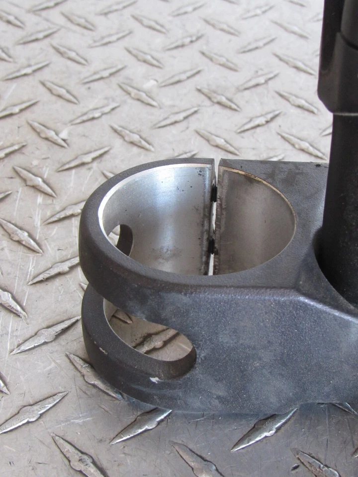 13 Ducati Multistrada 1200S 1200 2013 abrazadera de árbol triple superior Foto 2 de 4