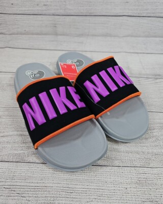 Nike OffCourt Herren Schlappen schwarz/lila-grau BQ4639-021 Größe