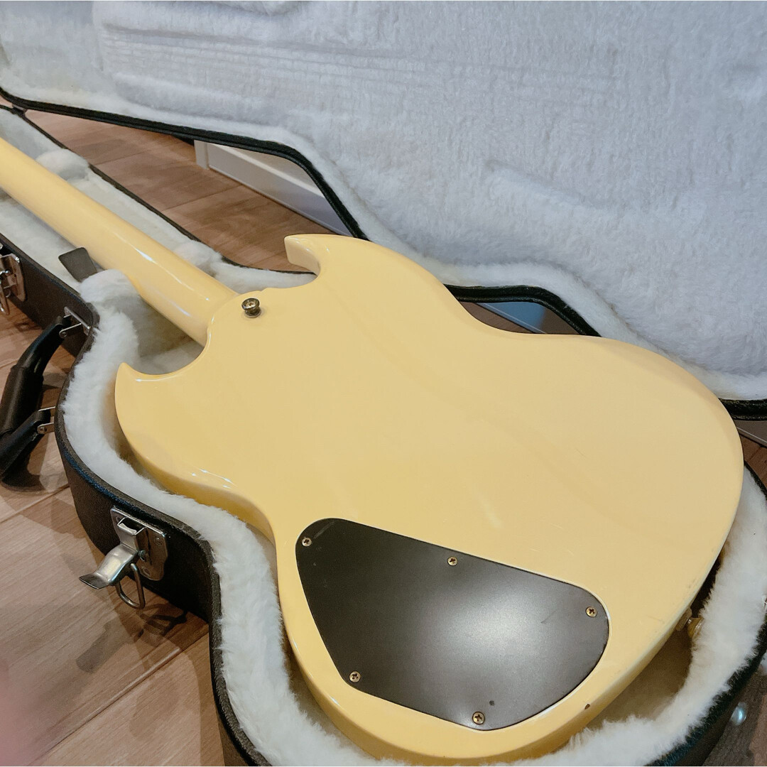ギター Epiphone by Gibson G-310 Vintage White DISC Epiphone SG G-310 Guitar Vintage White, Marshall Amp