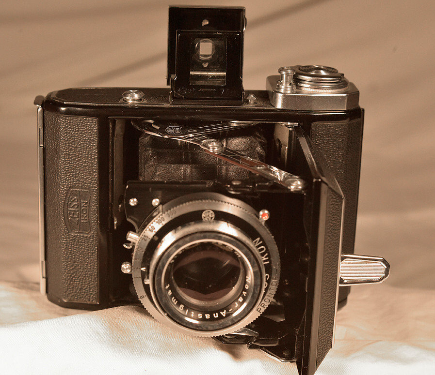 フィルムカメラ Zeiss Ikon Ikonta Novar-Anastigmat 75mm Zeiss Ikon Ikonta 521 Cameravar Anastigmat 75mm F3.5 Lens